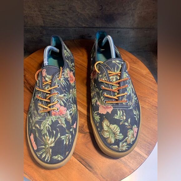 American Eagle womens sneakers. Inv 5314a - Picture 1 of 6